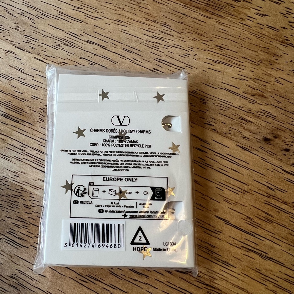 Valentino Gold Keychain Set - Picture 4 of 4